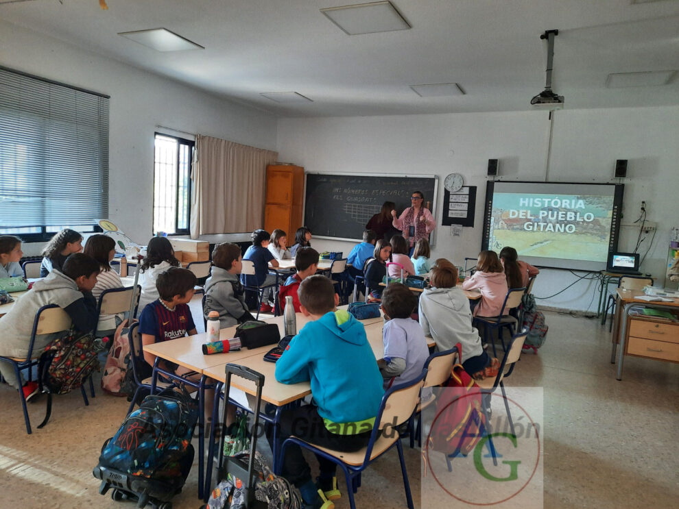 Proyecto 8 Abril Asociaci贸n gitana de Castell贸n